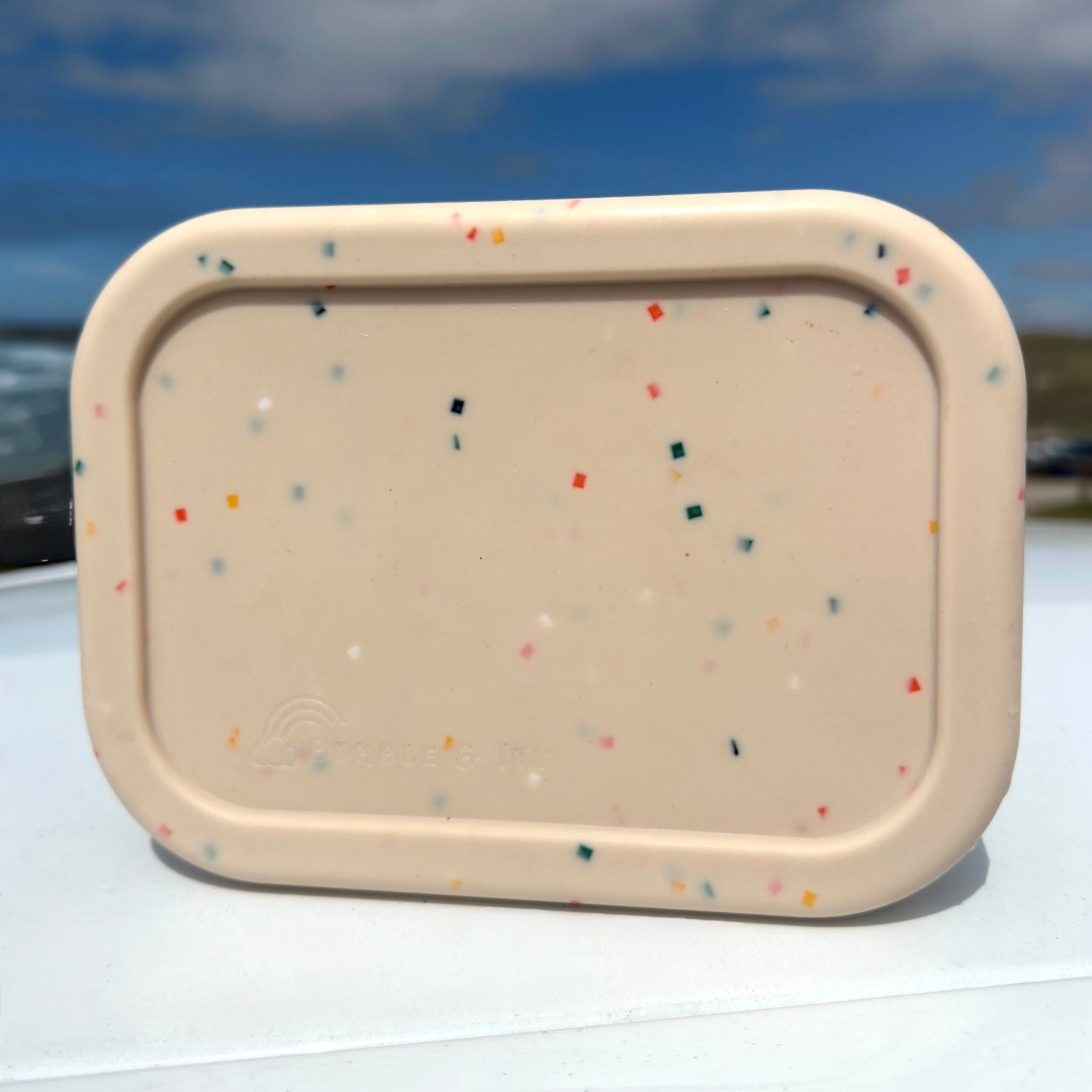 Kids Silicone Bento Lunchbox – BPA-Free, Reusable, Speckled Ivory Design